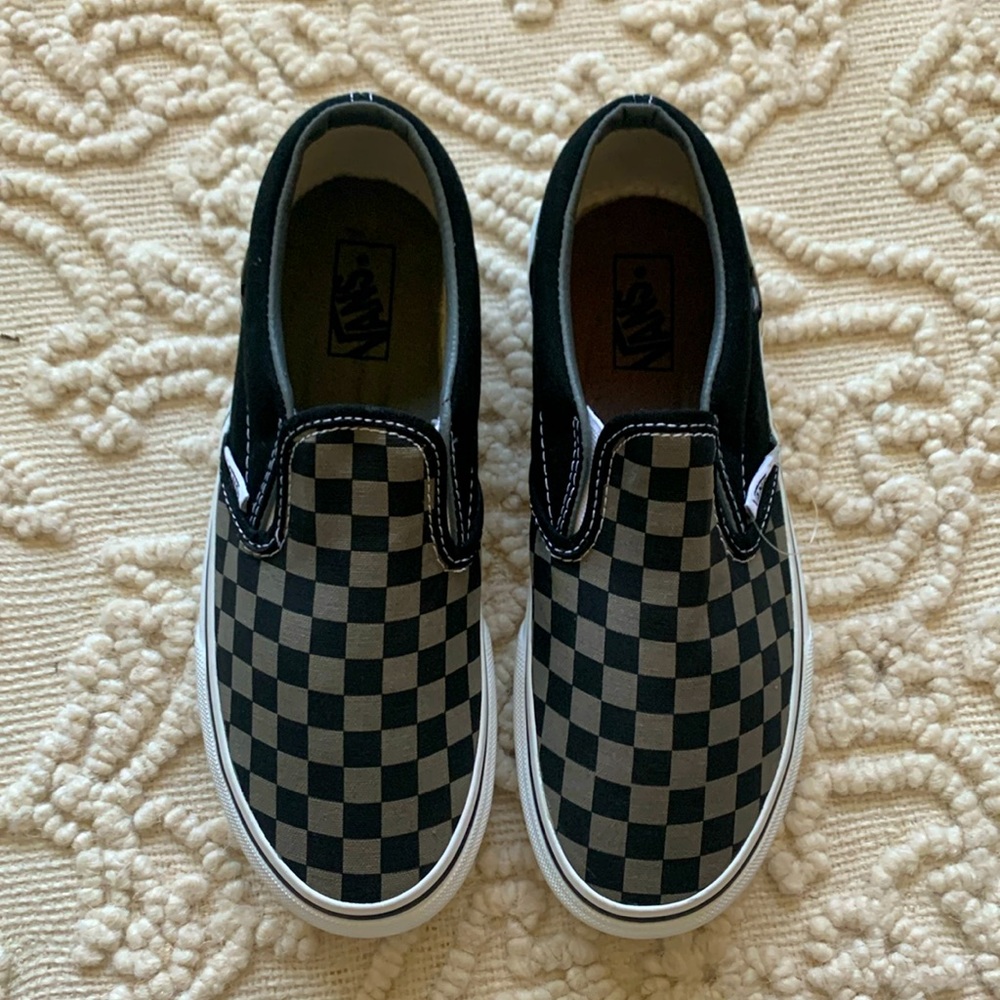 Vans youth walking shoe size 2.5